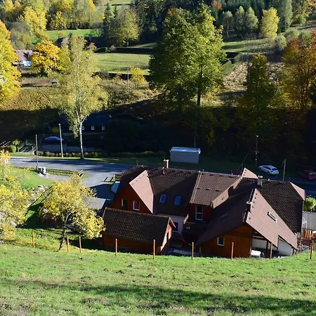 U Veselé Lišky 3* Hutisko